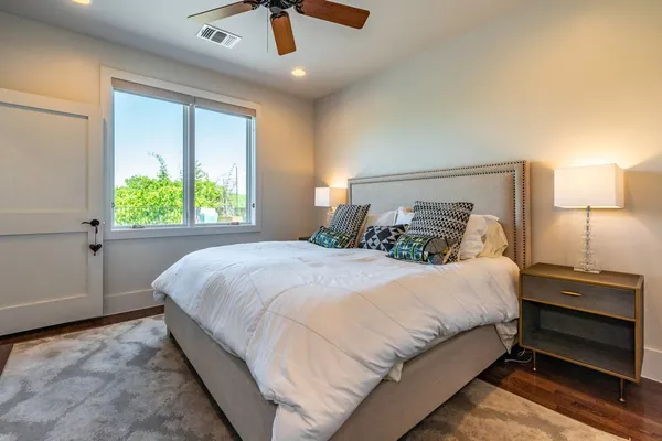 $3,850 | 206 East Live Oak Street, Unit F, Austin, TX 78704