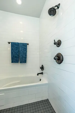 $3,850 | 206 East Live Oak Street, Unit F, Austin, TX 78704