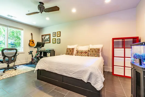 $3,850 | 206 East Live Oak Street, Unit F, Austin, TX 78704