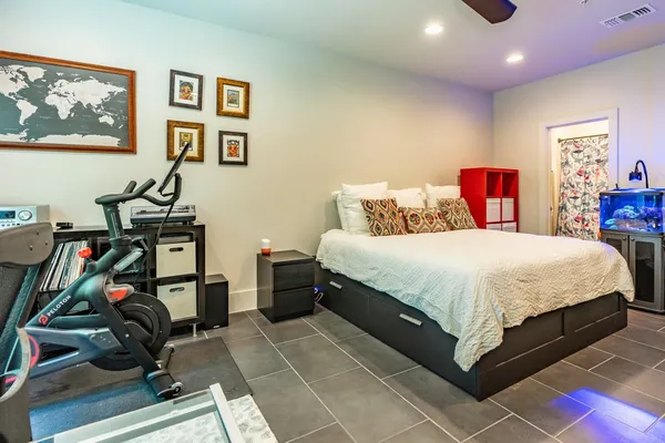 $3,850 | 206 East Live Oak Street, Unit F, Austin, TX 78704