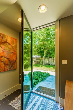 $3,850 | 206 East Live Oak Street, Unit F, Austin, TX 78704