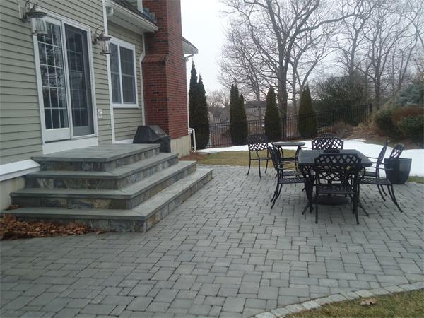 42 Ellen Road Stoneham, MA 02180 - Photo 5 of 22 Gallery Image 5