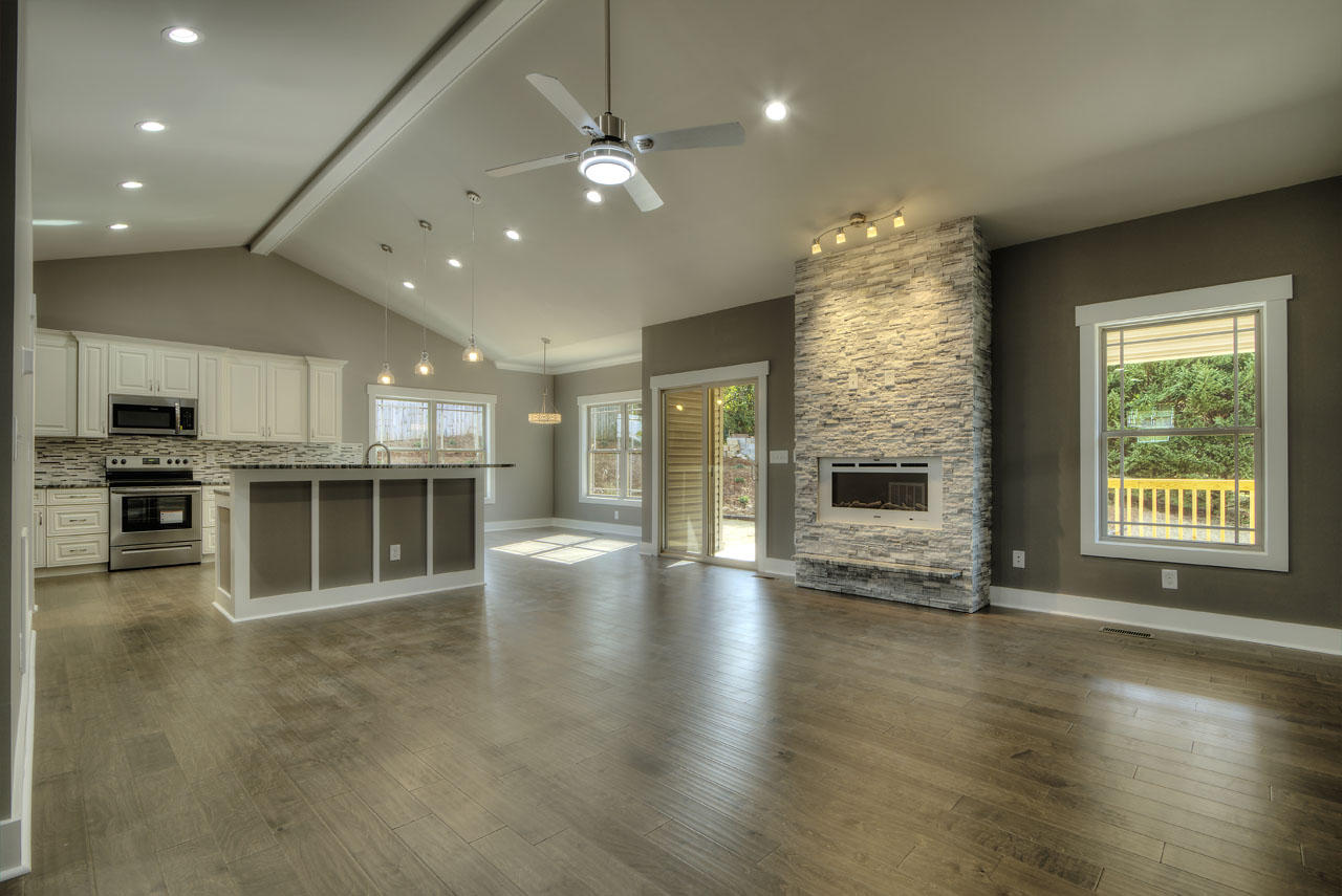 1185 Topside Road Louisville, TN 37777 - Photo 3 of 39 IMG_5181LR