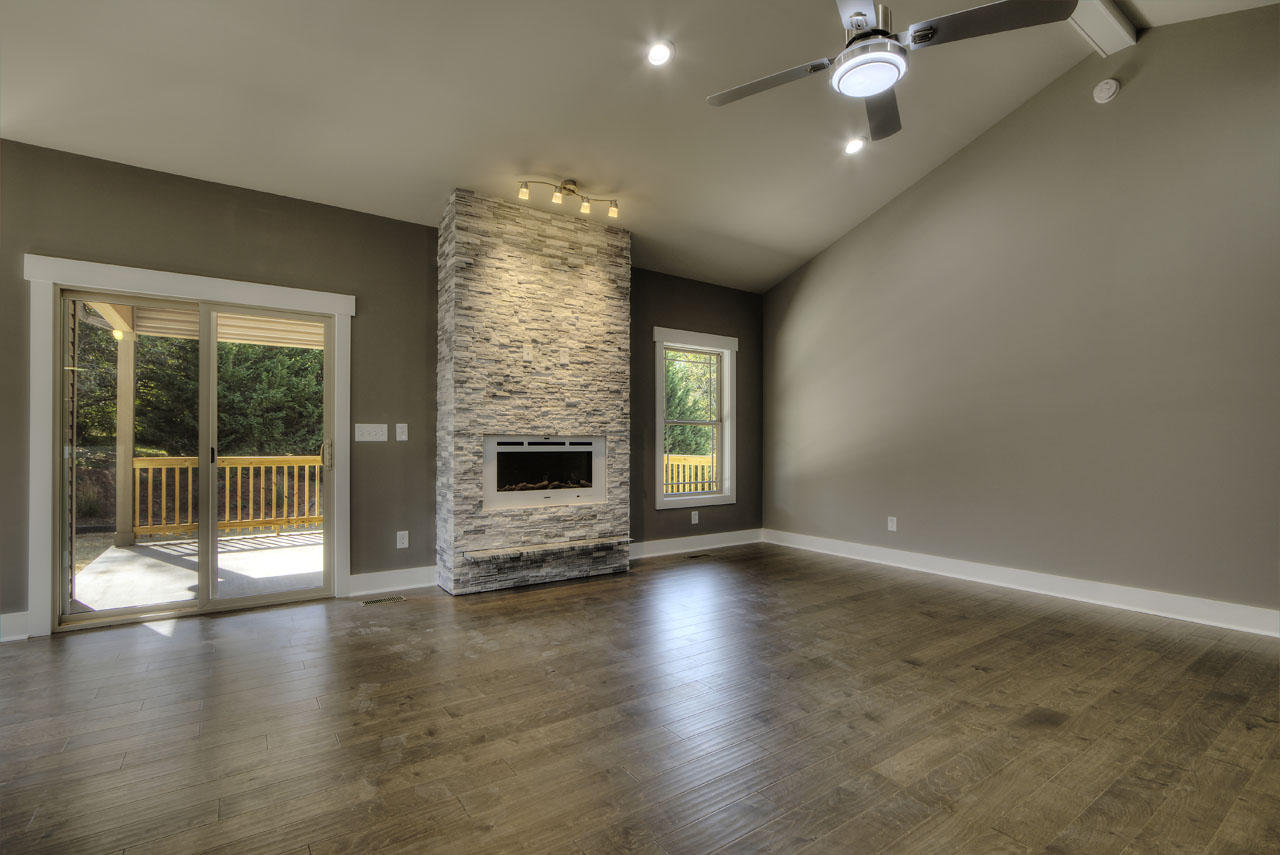1185 Topside Road Louisville, TN 37777 - Photo 5 of 39 IMG_5202LR