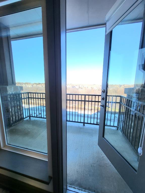 2700 Old Denton Road, Unit 3314 Carrollton, TX 75007 - Photo 10 of 18 a view of a balcony