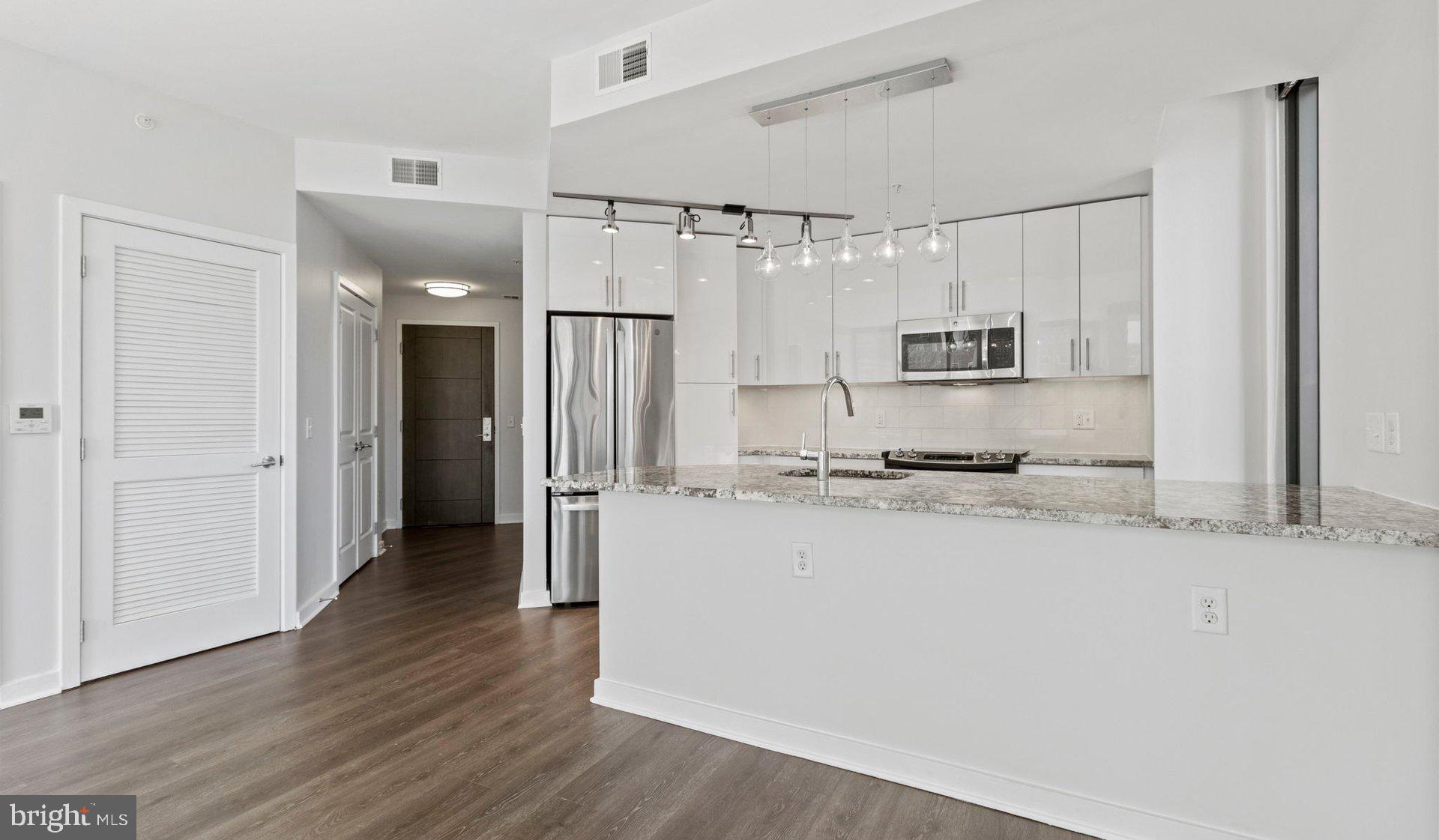 8300 Wisconsin Avenue, Unit 2B1315 Bethesda, MD 20814 - Photo 107 of 150