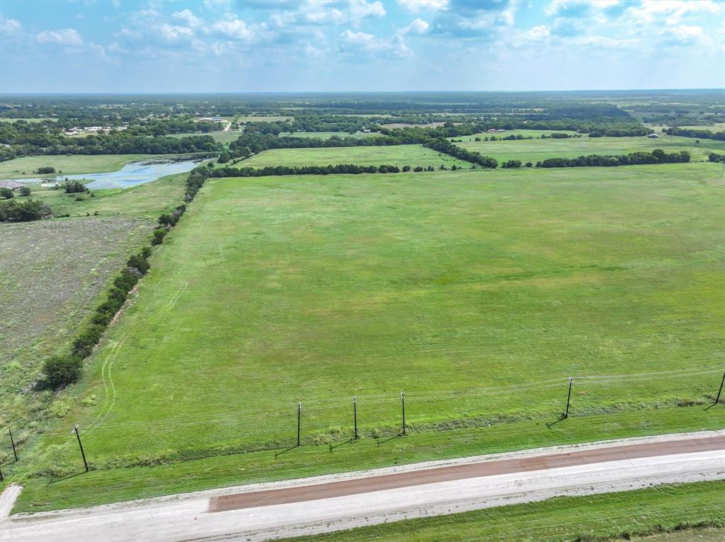 3486 FM 3486, Unit 2 Terrell, TX 75160 - Photo 3 of 14 a view of a city