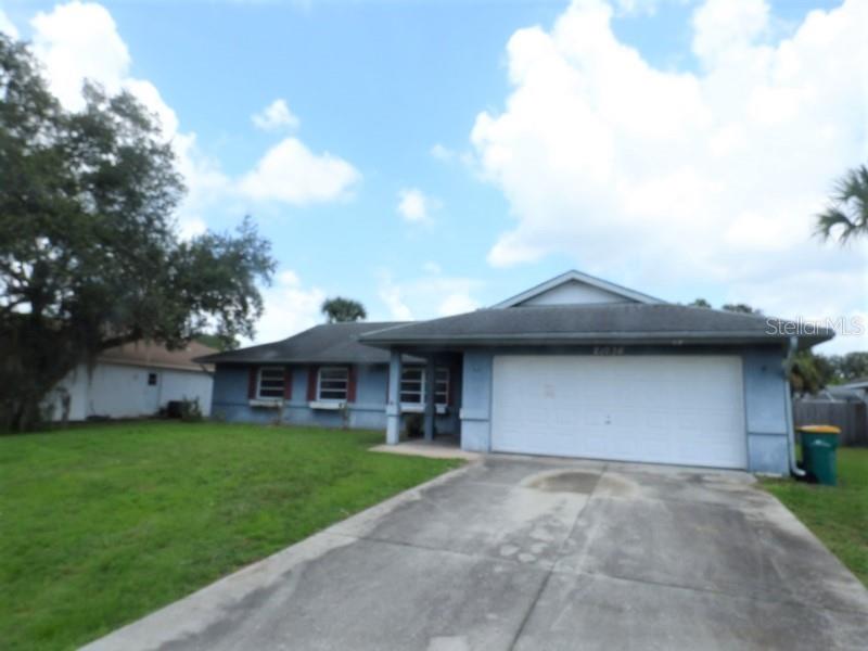 a front view of house with yard