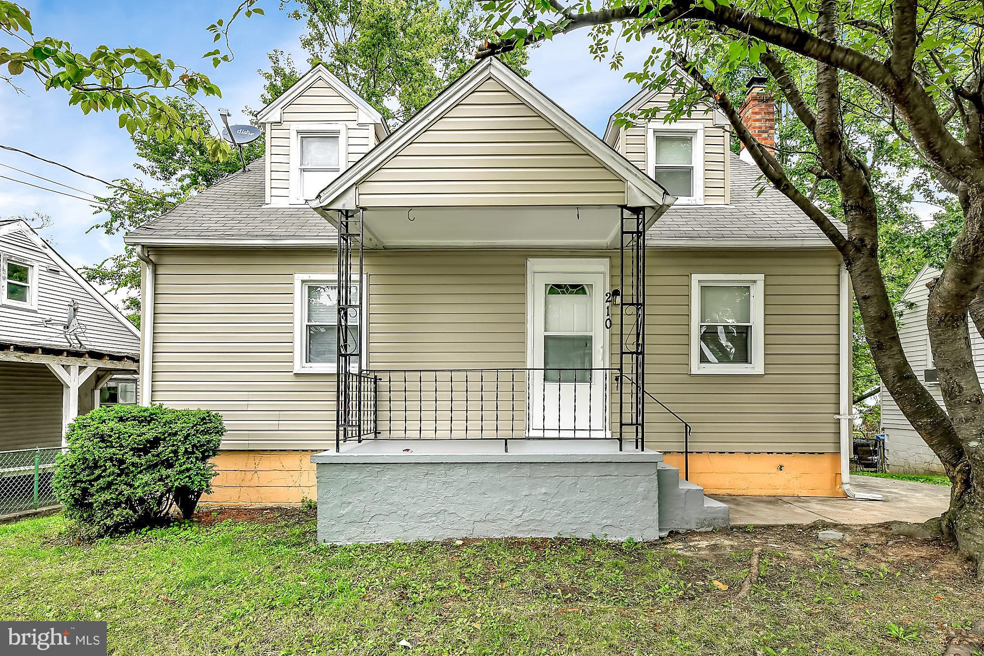 210 Cresswell Road Baltimore, MD 21225 - Photo 1 of 28 Gallery Image 1