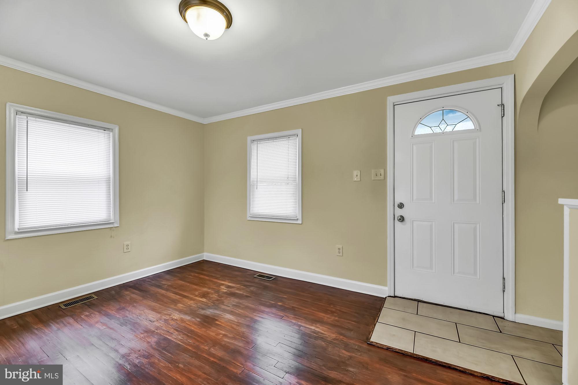 210 Cresswell Road Baltimore, MD 21225 - Photo 2 of 28 Gallery Image 2