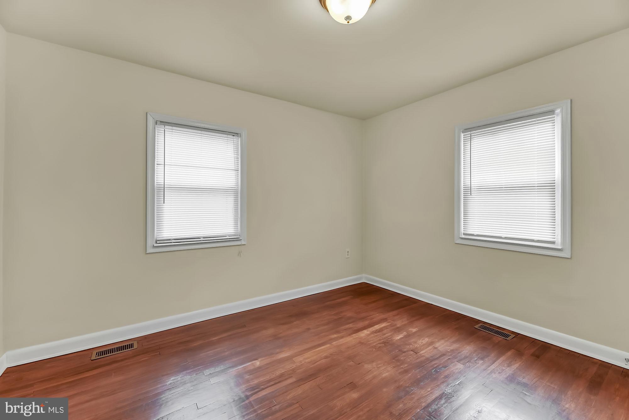 210 Cresswell Road Baltimore, MD 21225 - Photo 11 of 28 Gallery Image 11