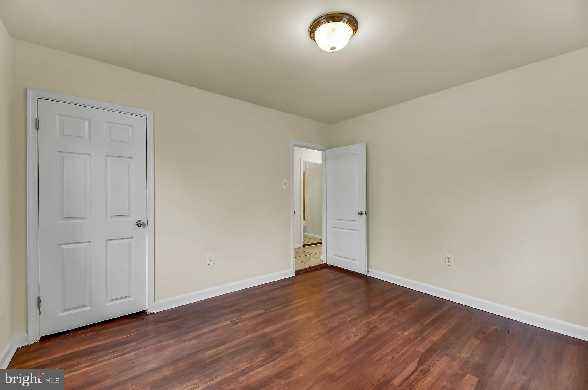 210 Cresswell Road Baltimore, MD 21225 - Photo 12 of 28 Gallery Image 12