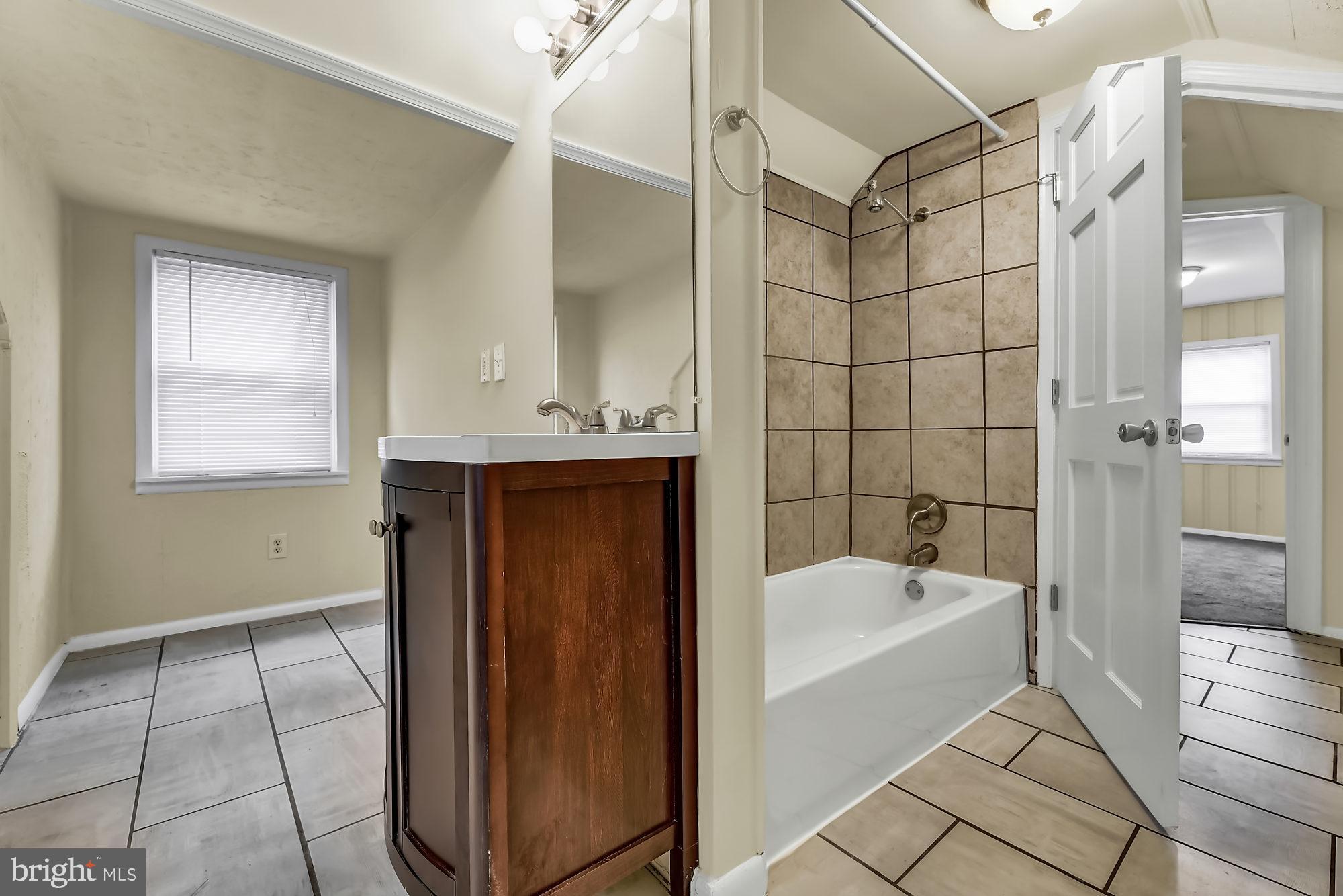 210 Cresswell Road Baltimore, MD 21225 - Photo 15 of 28 Gallery Image 15
