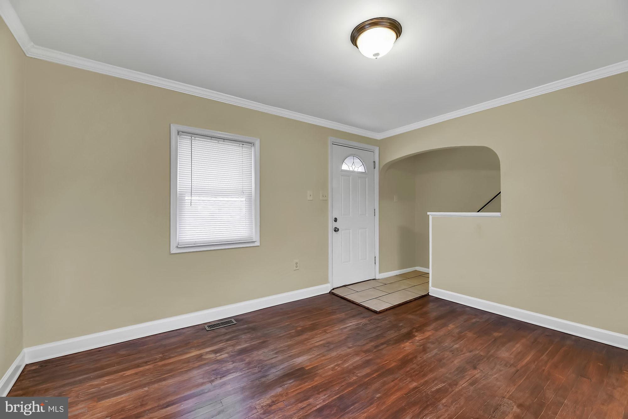 210 Cresswell Road Baltimore, MD 21225 - Photo 3 of 28 Gallery Image 3