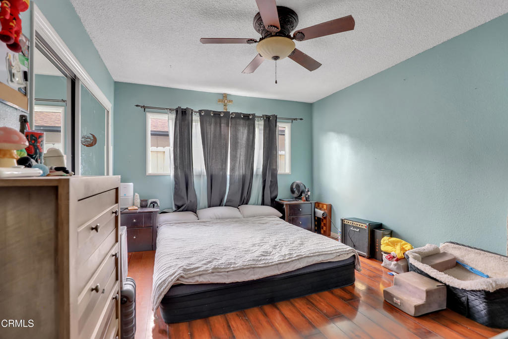 404 Vine Place Oxnard, CA 93033 - Photo 4 of 7