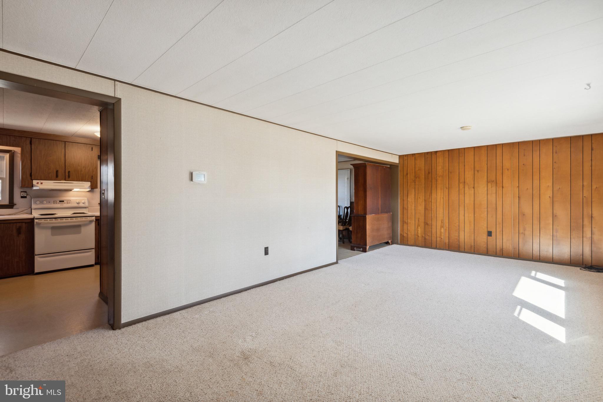 1400 Rossback Road Davidsonville, MD 21035 - Photo 6 of 24 Living Room adjacent to Kitchen