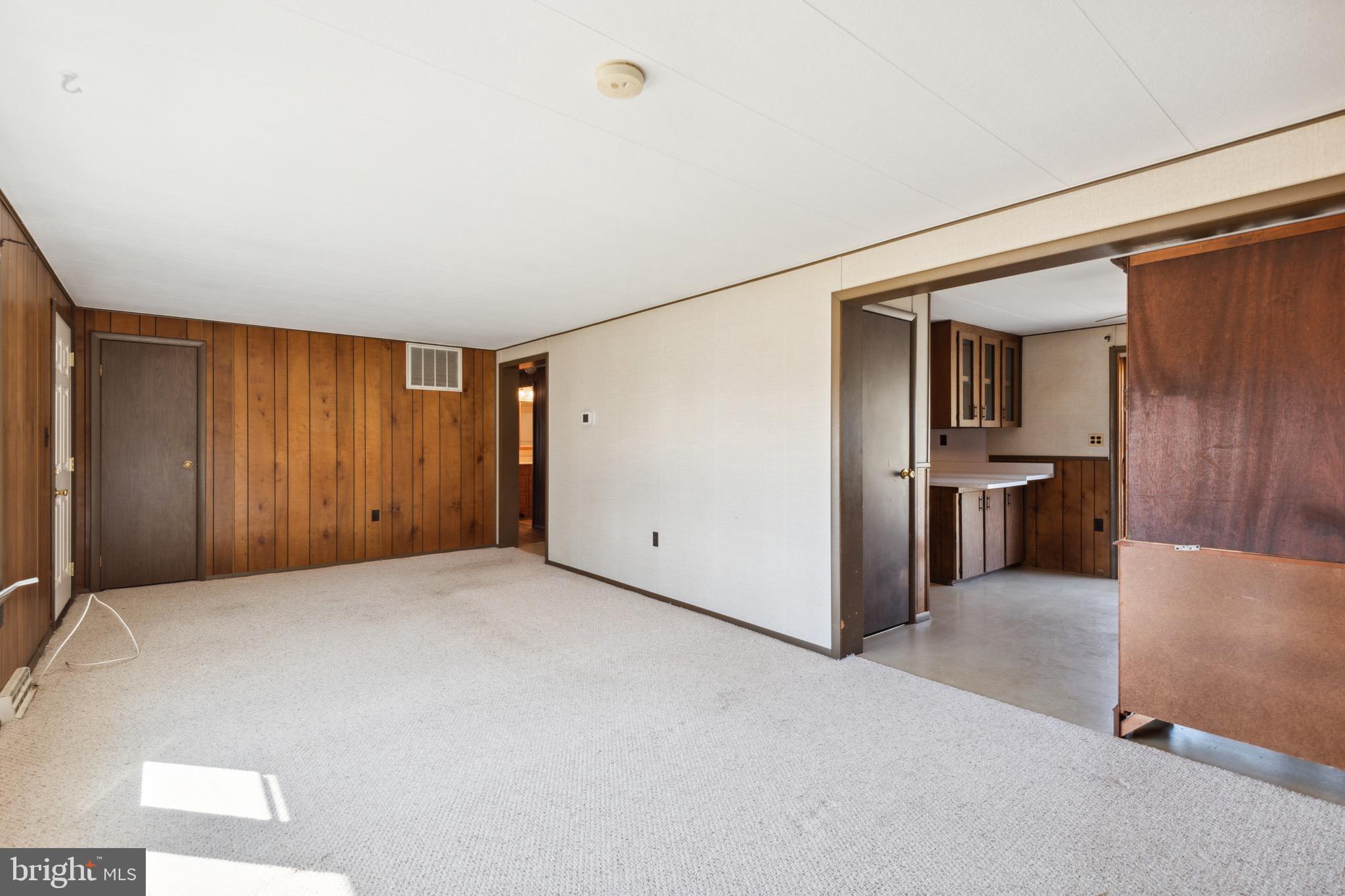 1400 Rossback Road Davidsonville, MD 21035 - Photo 7 of 24 Living Room adjacent to Kitchen