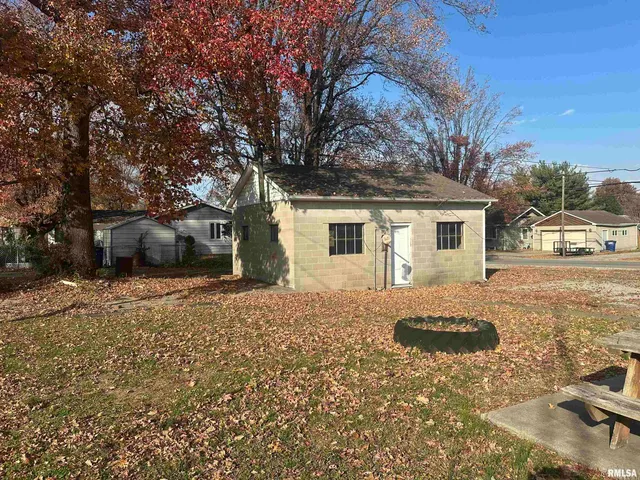 $85,000 | 301 South East Street, Pinckneyville, IL 62274