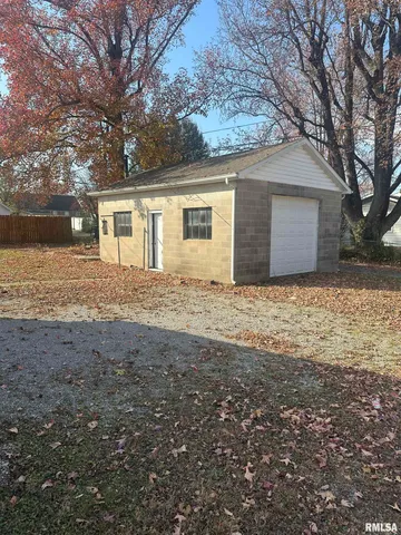 $85,000 | 301 South East Street, Pinckneyville, IL 62274