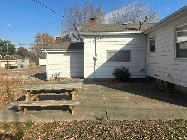 $85,000 | 301 South East Street, Pinckneyville, IL 62274