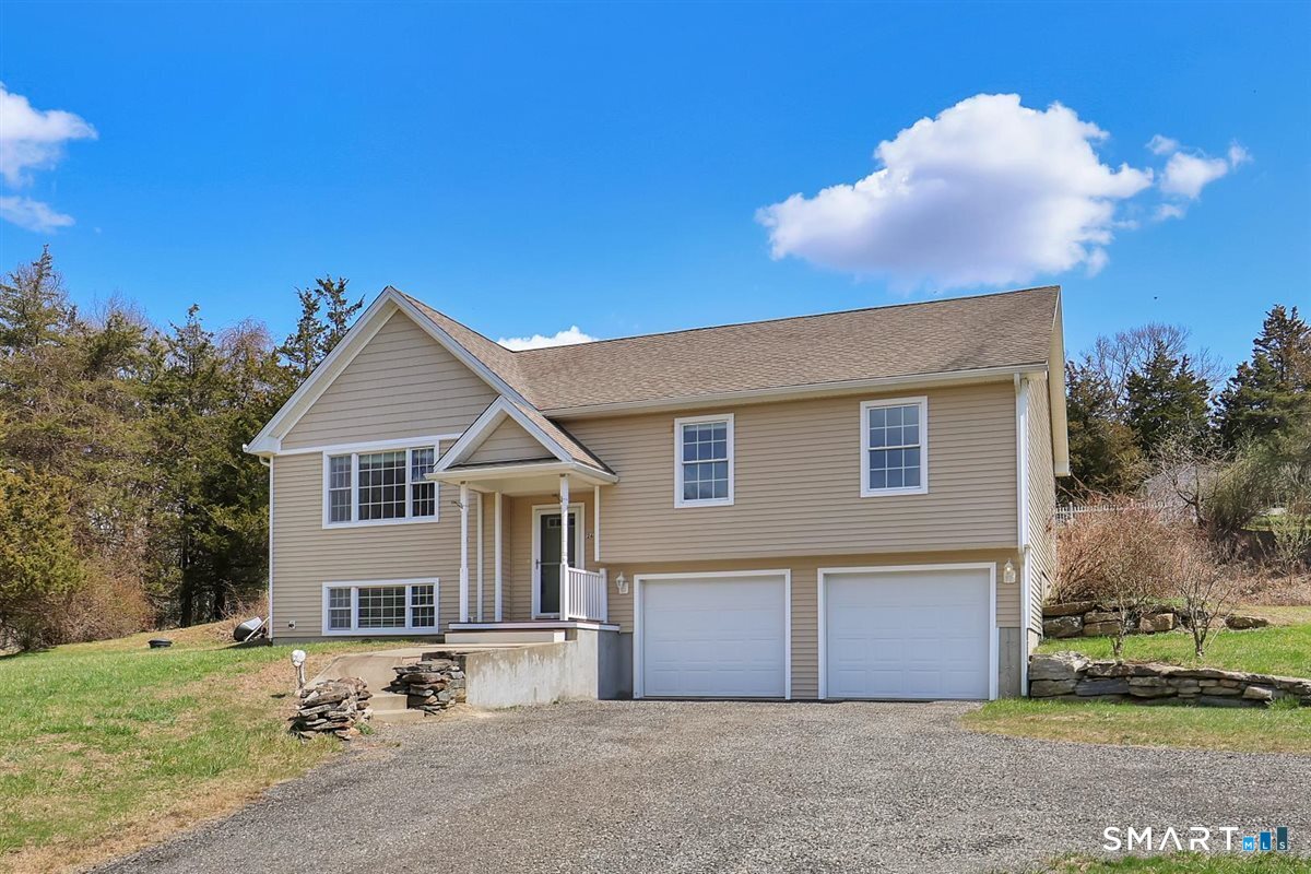 26 Old Willimantic Road Columbia, CT 06237 - Photo 2 of 42