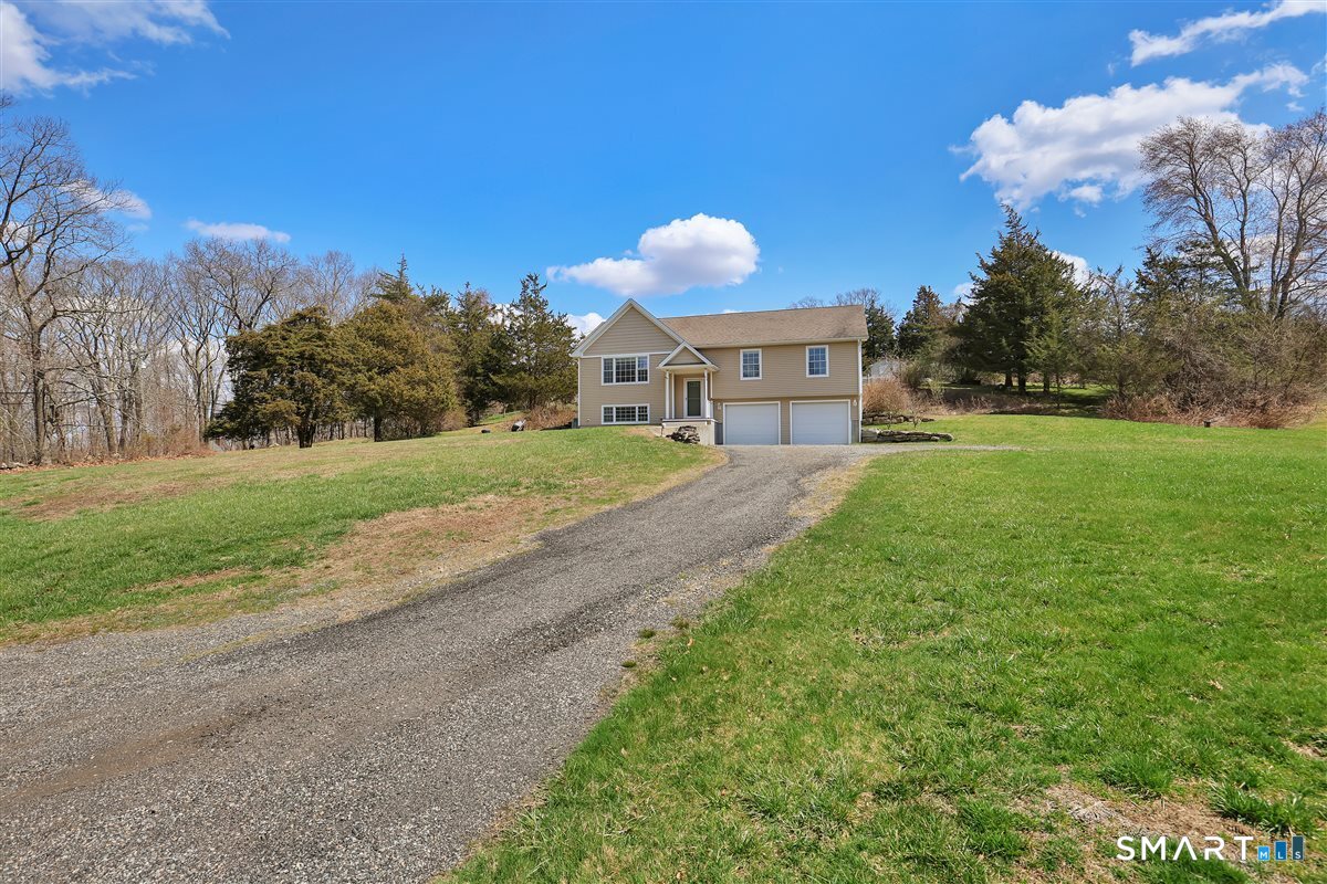 26 Old Willimantic Road Columbia, CT 06237 - Photo 3 of 42