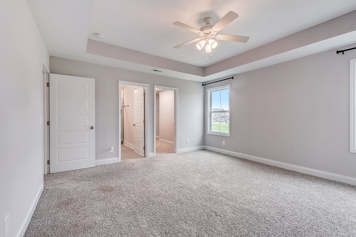 414 Andean Court Clarksville, TN 37040 - Photo 19 of 26 a view of an empty room with a window