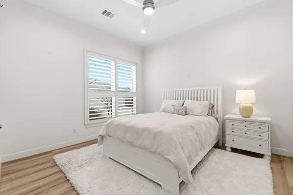 $1,099,900 | 255 Peninsula Drive, Livingston, TX 77351