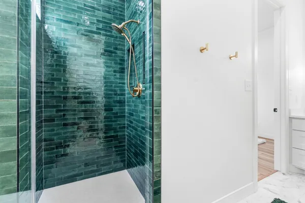 $1,099,900 | 255 Peninsula Drive, Livingston, TX 77351