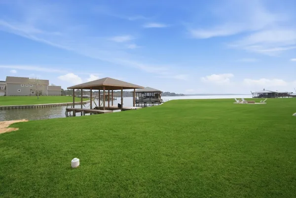 $1,099,900 | 255 Peninsula Drive, Livingston, TX 77351