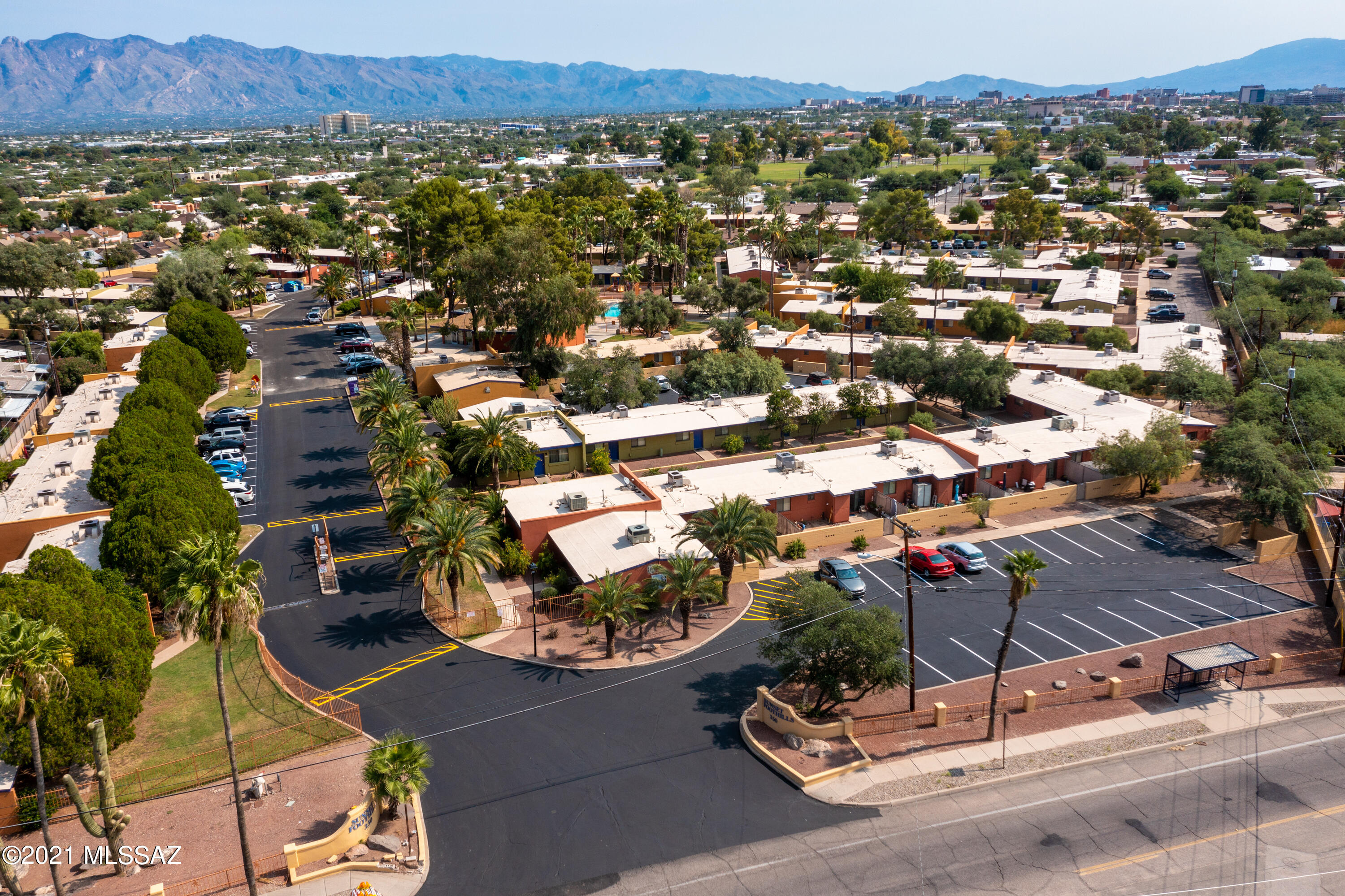350 North Silverbell Road, Unit 14 Tucson, AZ 85745 - Photo 2 of 9