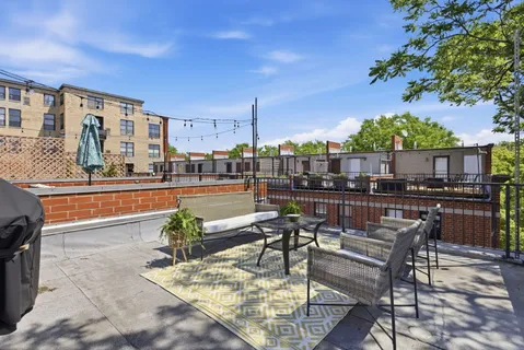 $550,000 | 1816 North Spaulding Avenue, Unit 1, Chicago, IL 60647