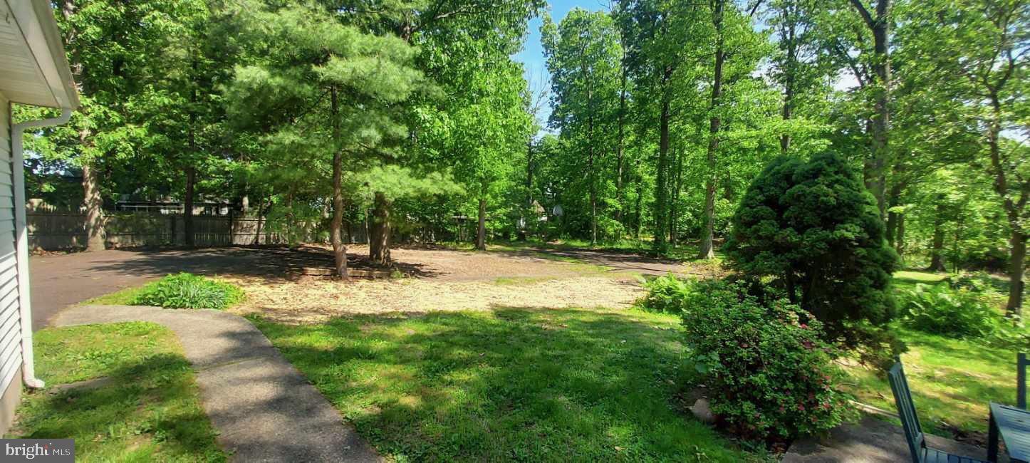 504 Swartley Road Hatfield, PA 19440 - Photo 18 of 32 Serene wooded retreat awaits you.