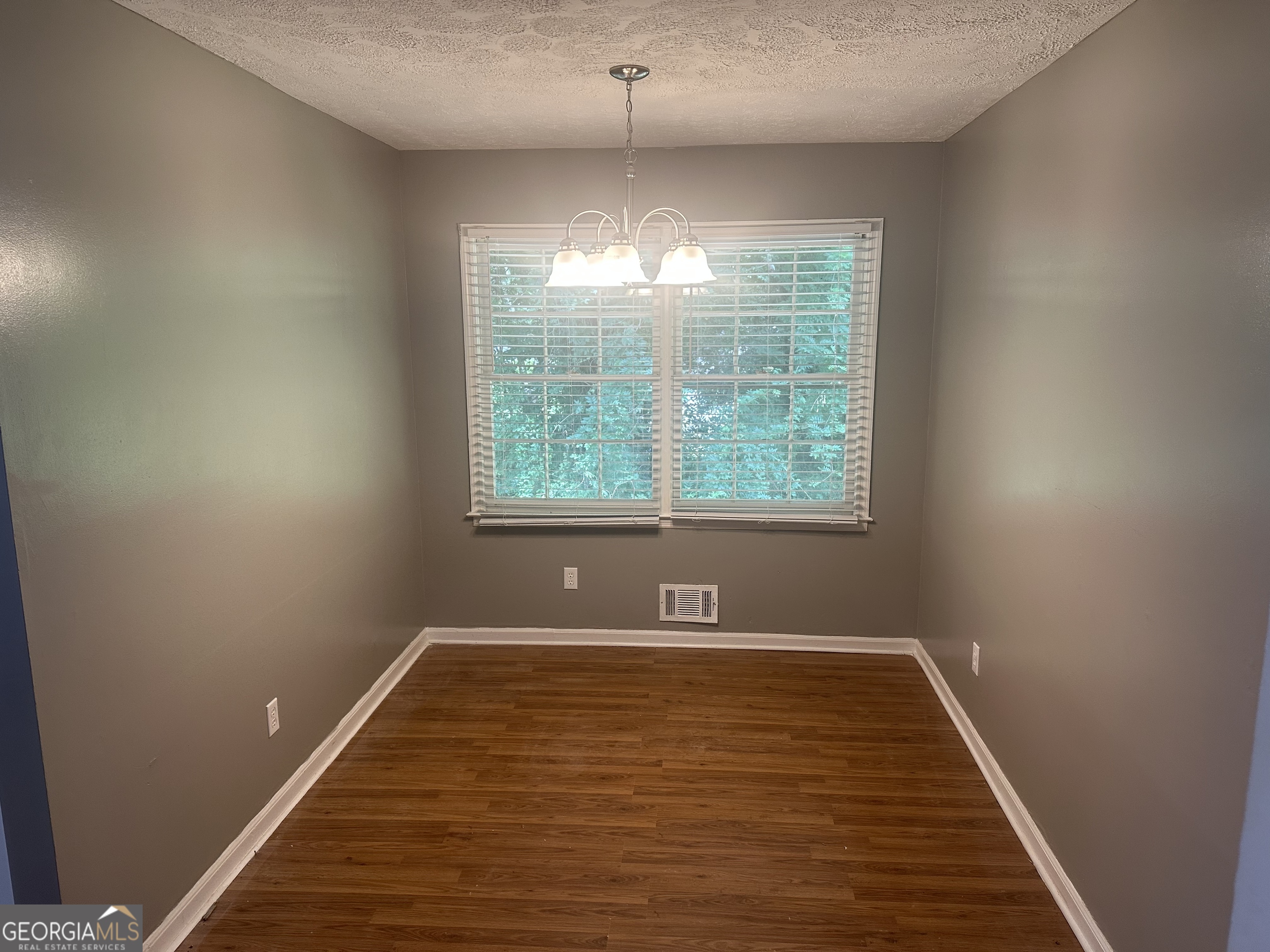 273 Fennel Way Southwest Atlanta, GA 30331 - Photo 4 of 20 a view of room with window