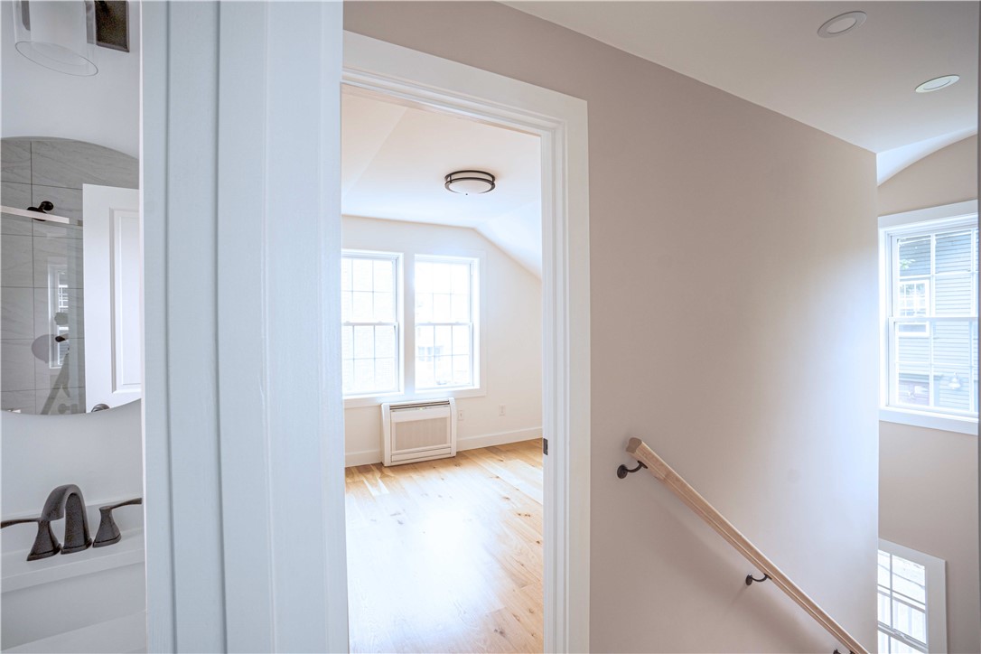 57 Callender Avenue Newport, RI 02840 - Photo 16 of 35