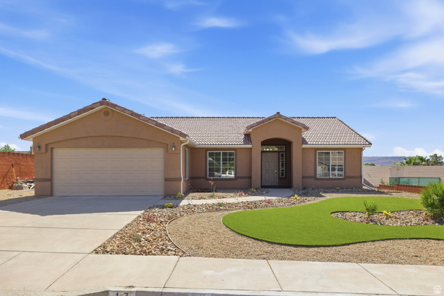 17 South 2000 East St. George, UT 84790 - Photo 1 of 38