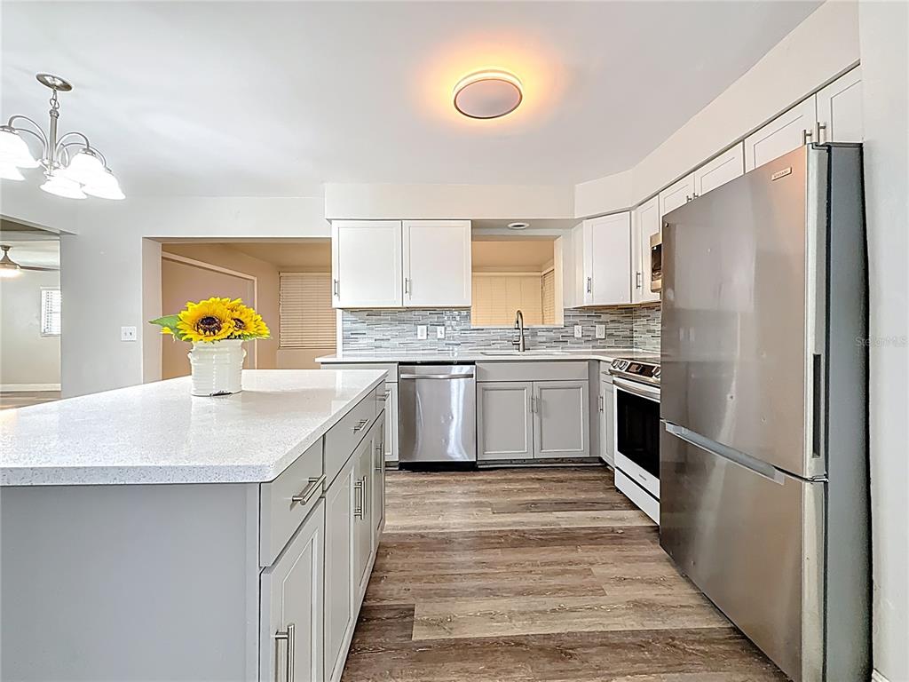 1614 Braund Avenue Clearwater, FL 33756 - Photo 6 of 29