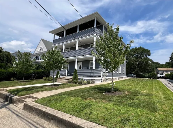 $2,000 | 500 Providence Street, Unit 1, Woonsocket, RI 02895