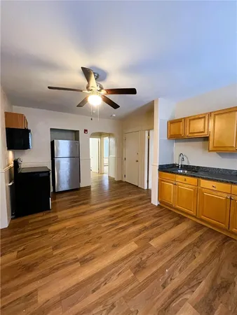 $2,000 | 500 Providence Street, Unit 1, Woonsocket, RI 02895