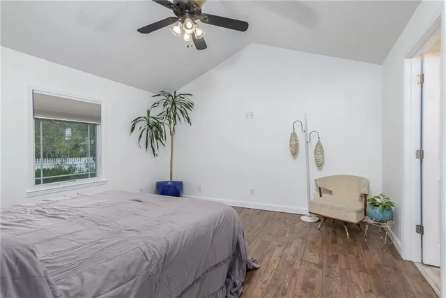 $379,950 | 525 Pleasant Street, Tonganoxie, KS 66086