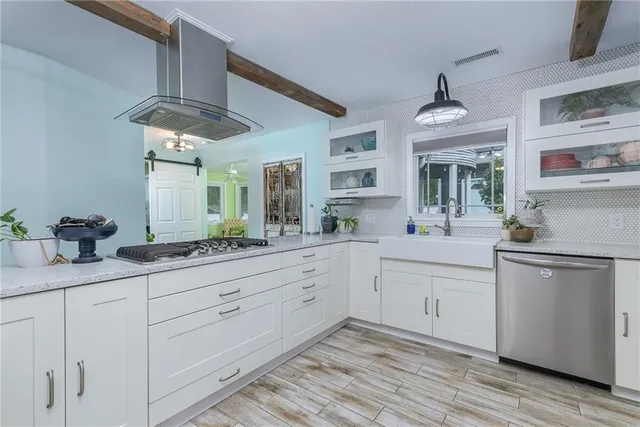 $379,950 | 525 Pleasant Street, Tonganoxie, KS 66086