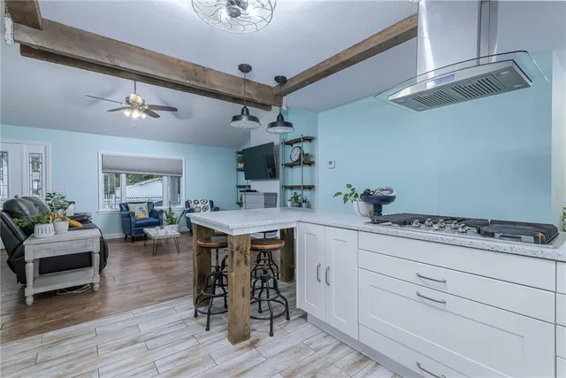 $379,950 | 525 Pleasant Street, Tonganoxie, KS 66086