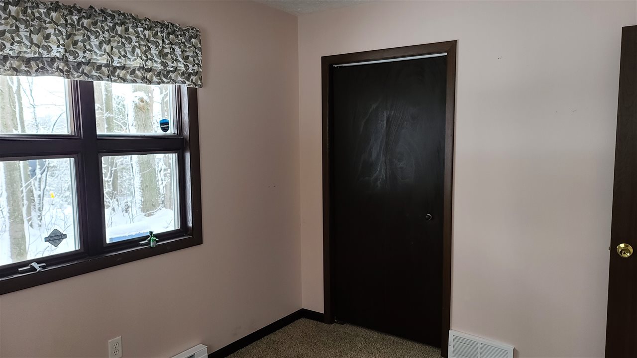 650 Plum Valley Road Northeast Alden, MI 49612 - Photo 9 of 15 1882939-8.JPG
