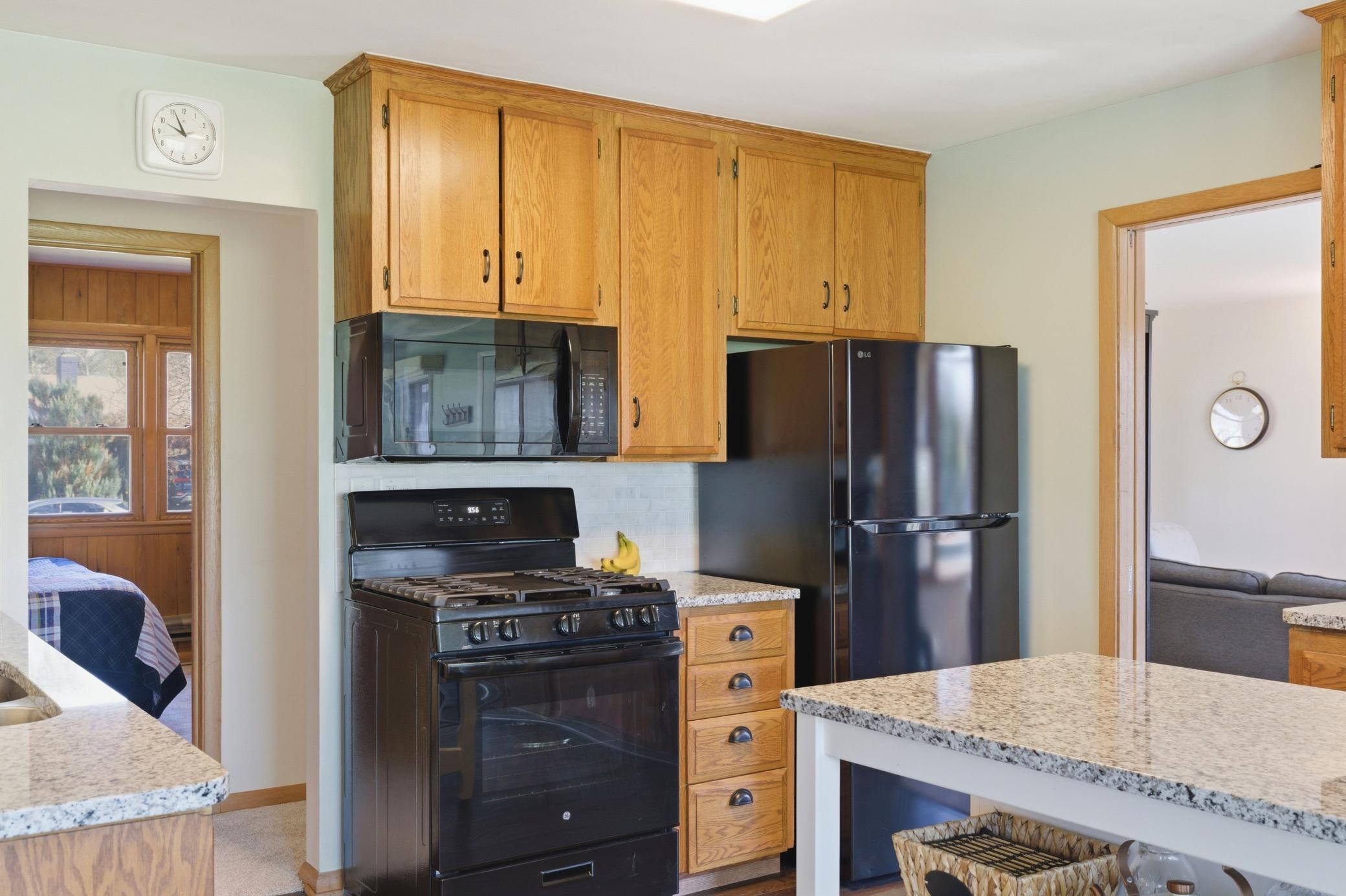 2095 Fairways Lane Roseville, MN 55113 - Photo 17 of 48