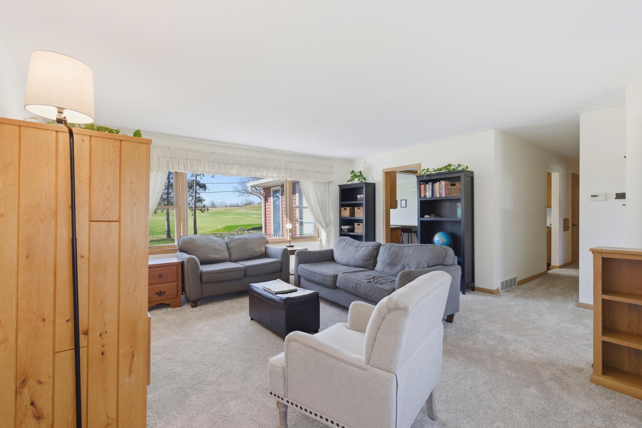 2095 Fairways Lane Roseville, MN 55113 - Photo 6 of 48