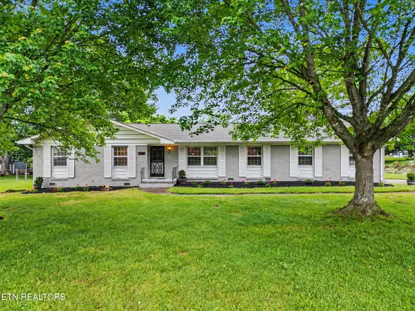 $350,000 | 7624 Berkshire Boulevard, Powell, TN 37849