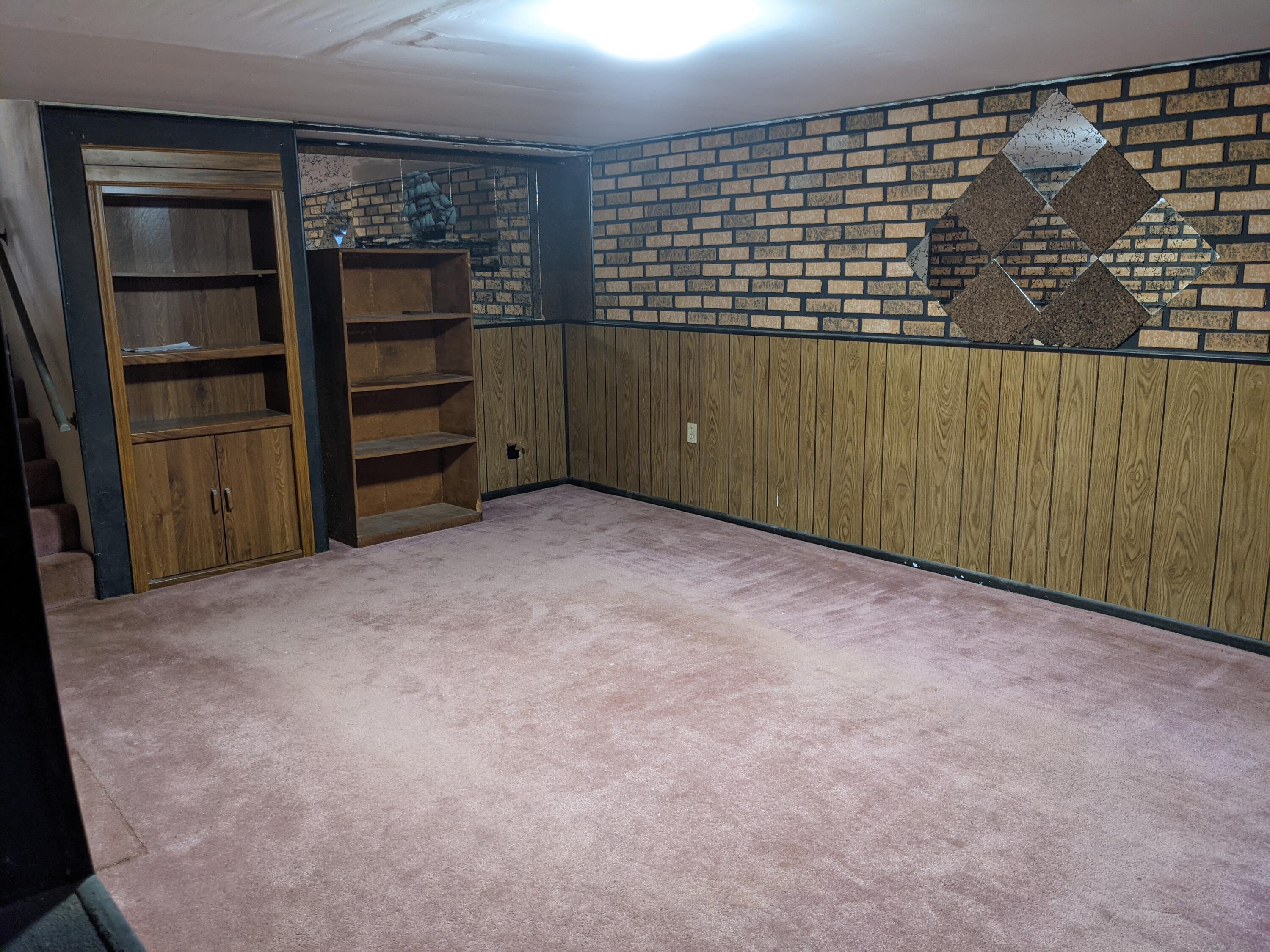3179 Latonia Road Columbus, OH 43232 - Photo 7 of 11 PXL_20211126_131635760 (1)