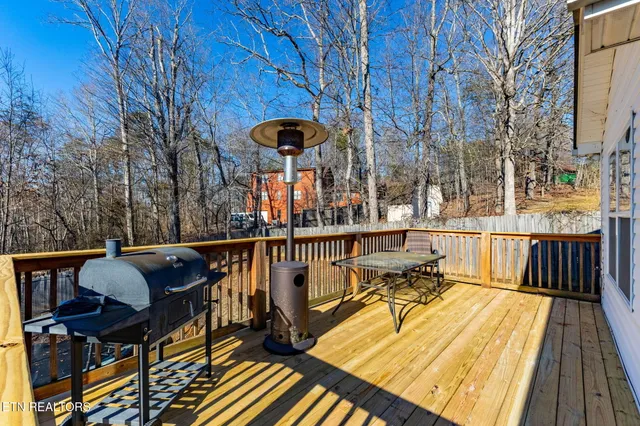 $515,000 | 1528 North Courtney Oak Lane, Knoxville, TN 37938