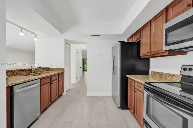 $389,000 | 9 South Lakeshore Drive, Hypoluxo, FL 33462