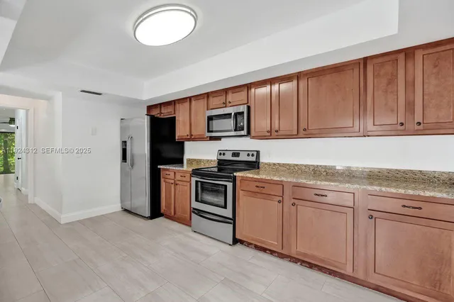 $389,000 | 9 South Lakeshore Drive, Hypoluxo, FL 33462